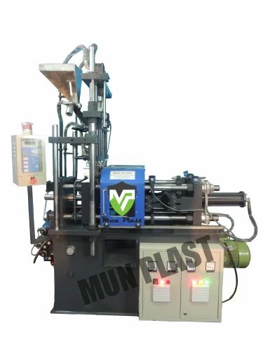 Vertical injection moulding machine